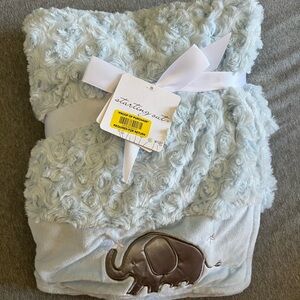 Brand new Starting Out baby blue blanket.